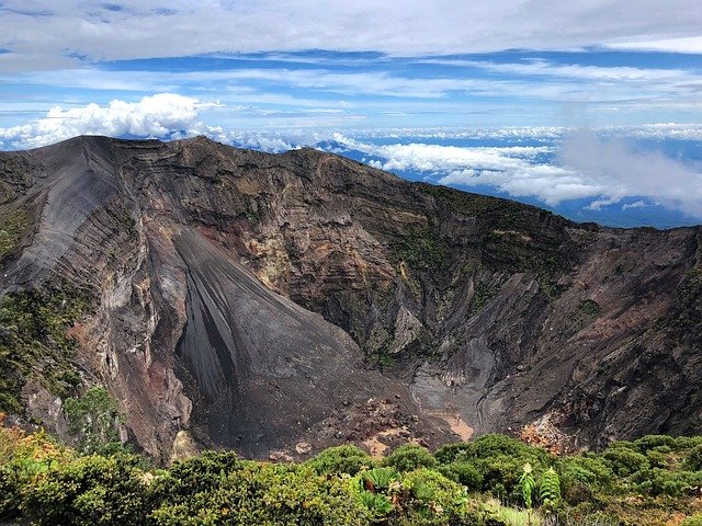 nationalpark, volcano, irazu / Volcán Irazú